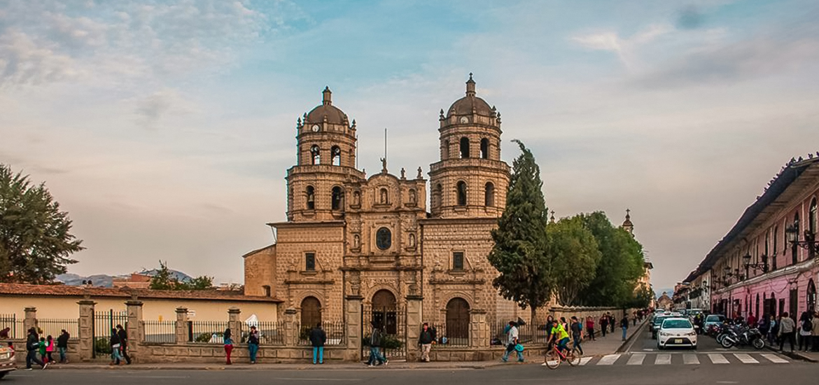 Guia de Turismo na Cidade de Cajamarca, Peru