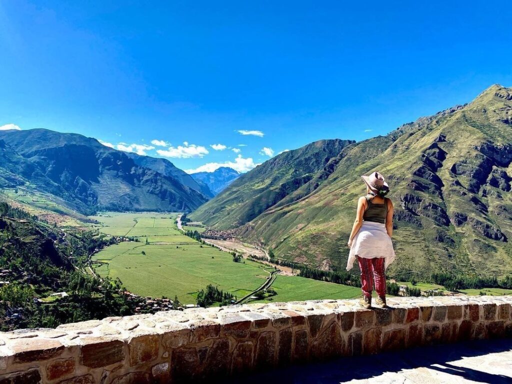 Descubra os melhores passeios de um dia em Cusco! Explore sítios arqueológicos, paisagens incríveis e viva experiências únicas. Conte com a Viagens Machu Picchu para planejar sua viagem com conforto e segurança.