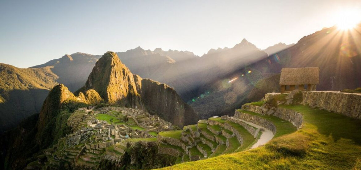 machu picchu ensolarado na alta temporada de viagem para o peru, melhor época para visitar machu picchu